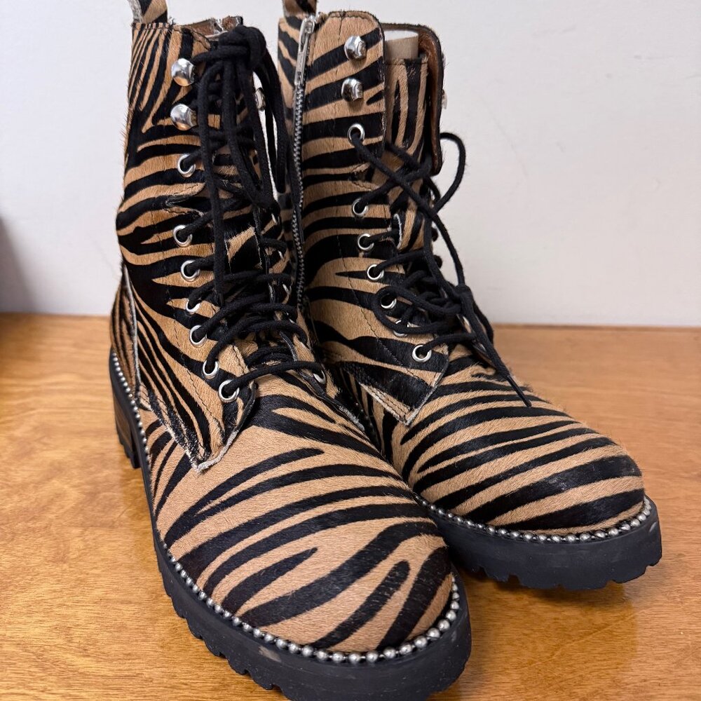 AQUA JAX Zebra Haircalf Combat Boots Women’s Size 10 Lace Up Lug Sole Leather